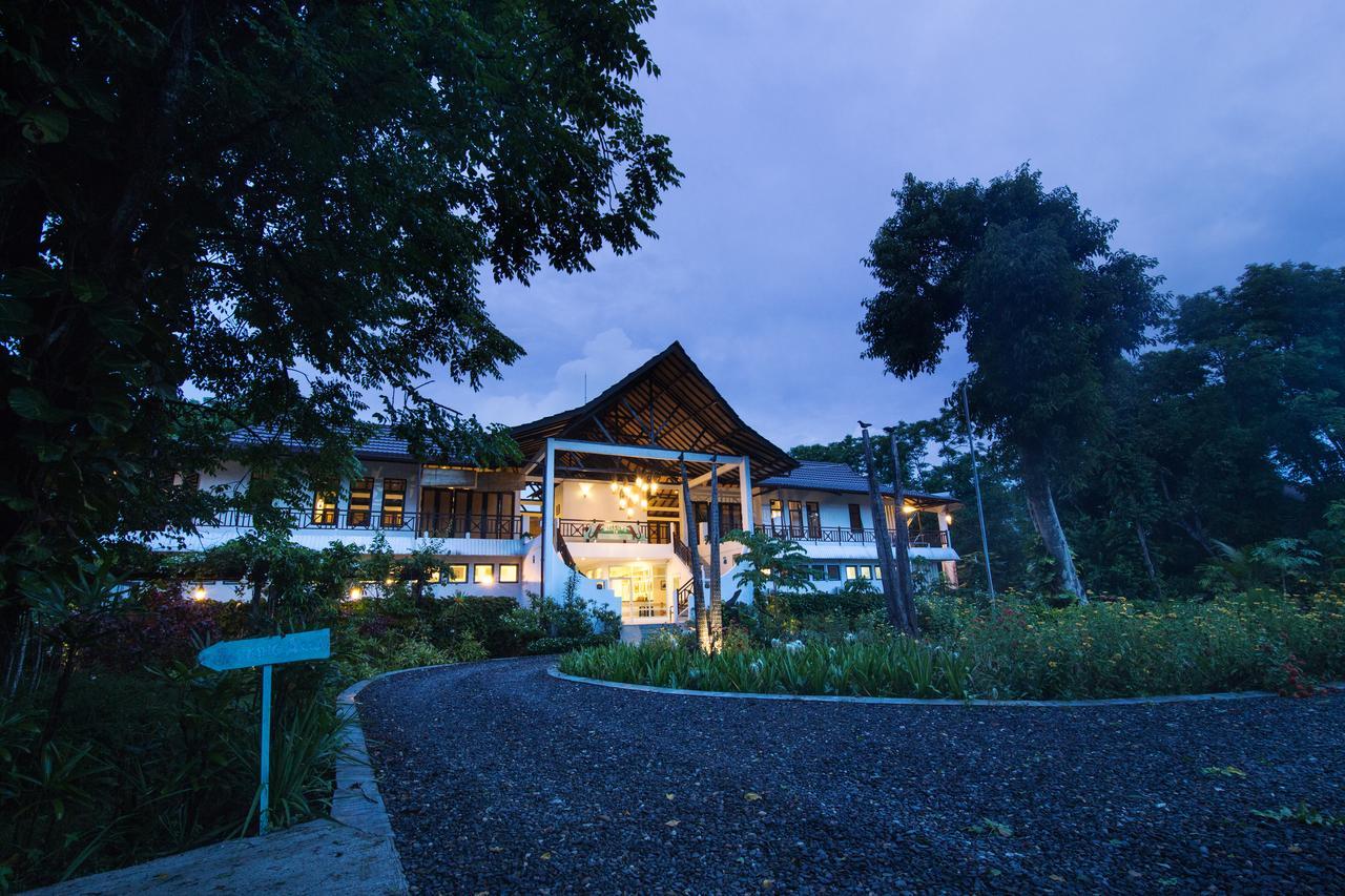Bajo Komodo Eco Lodge Лабуан-Бахо Экстерьер фото