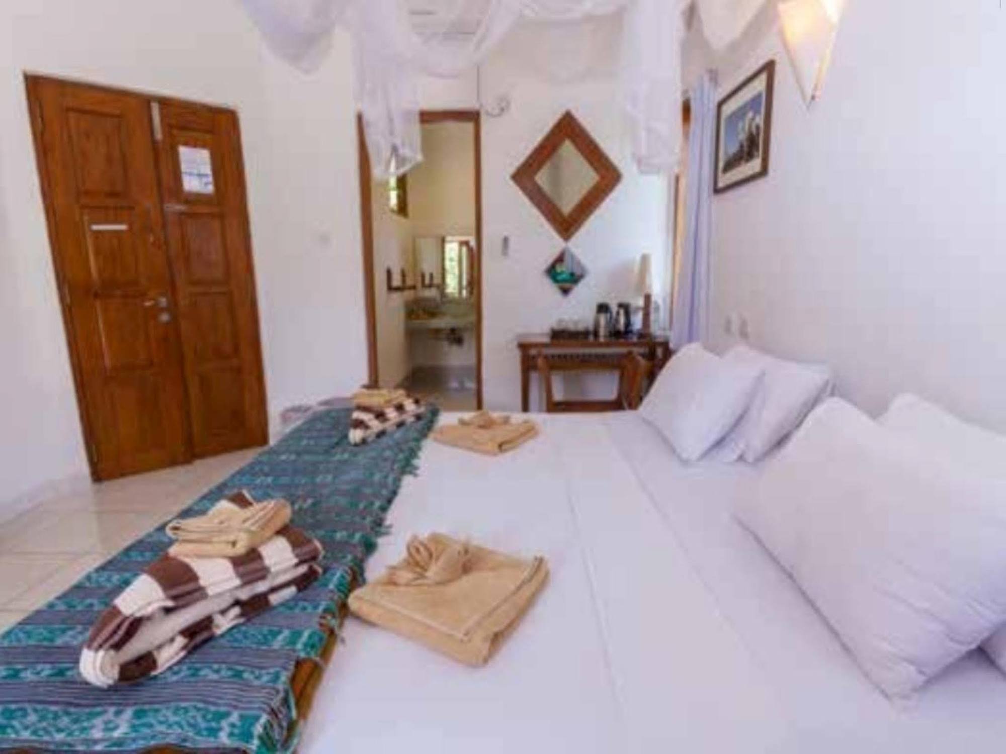 Bajo Komodo Eco Lodge Лабуан-Бахо Экстерьер фото